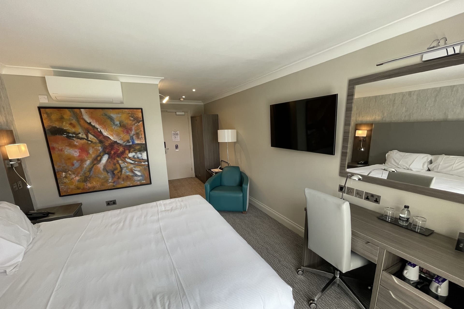 Mercure Hotel MK Bedroom