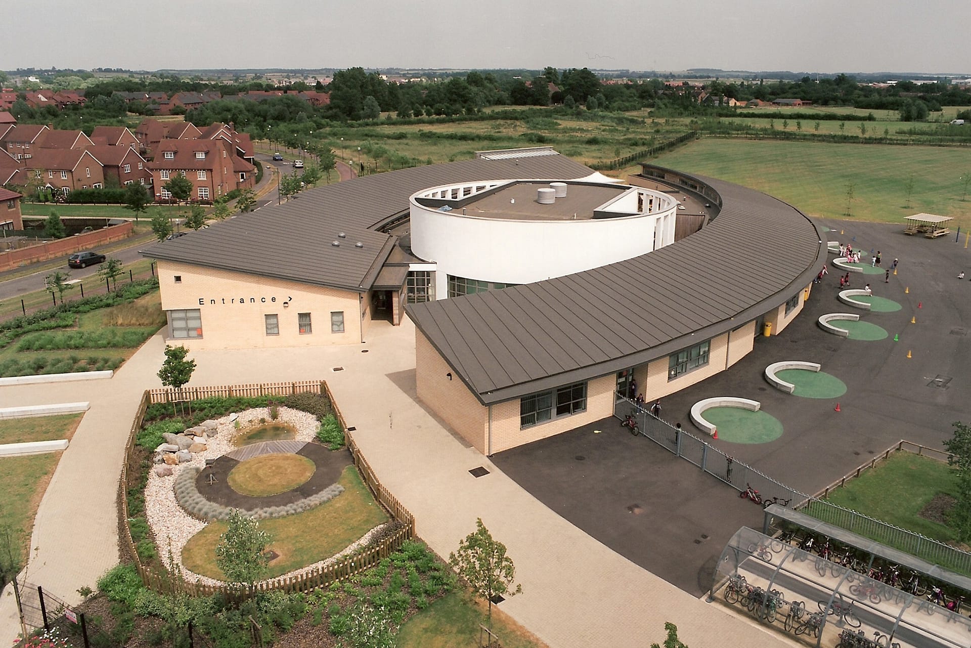 middleton school design architecture curved building